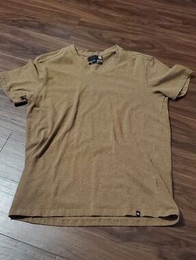G by Guess Short Sleeve Crew T-Shirt in Brown